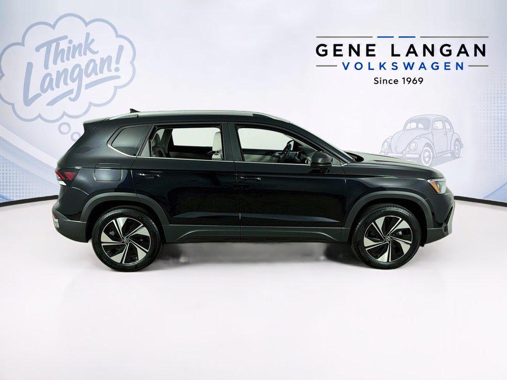 2026 Volkswagen Taos SE - Photo 4