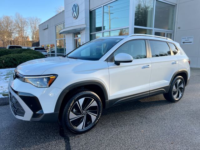 2026 Volkswagen Taos SE's photo