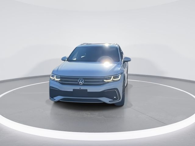2024 Volkswagen Tiguan SEL R-Line Black photo 3