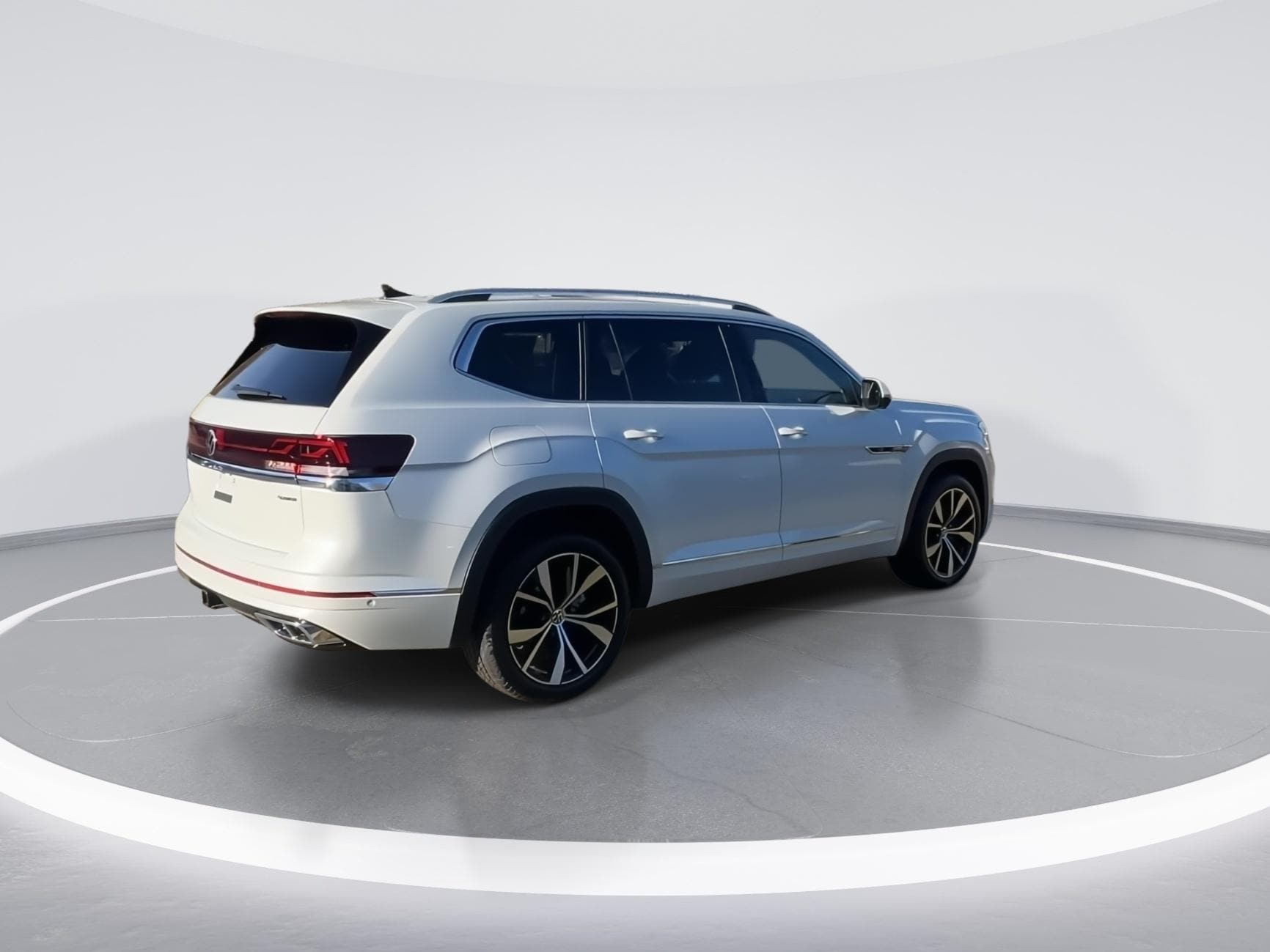 2026 Volkswagen Atlas SEL Premium R-Line - Photo 8