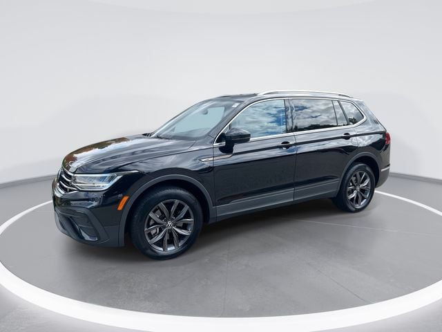 2022 Volkswagen Tiguan SE's photo