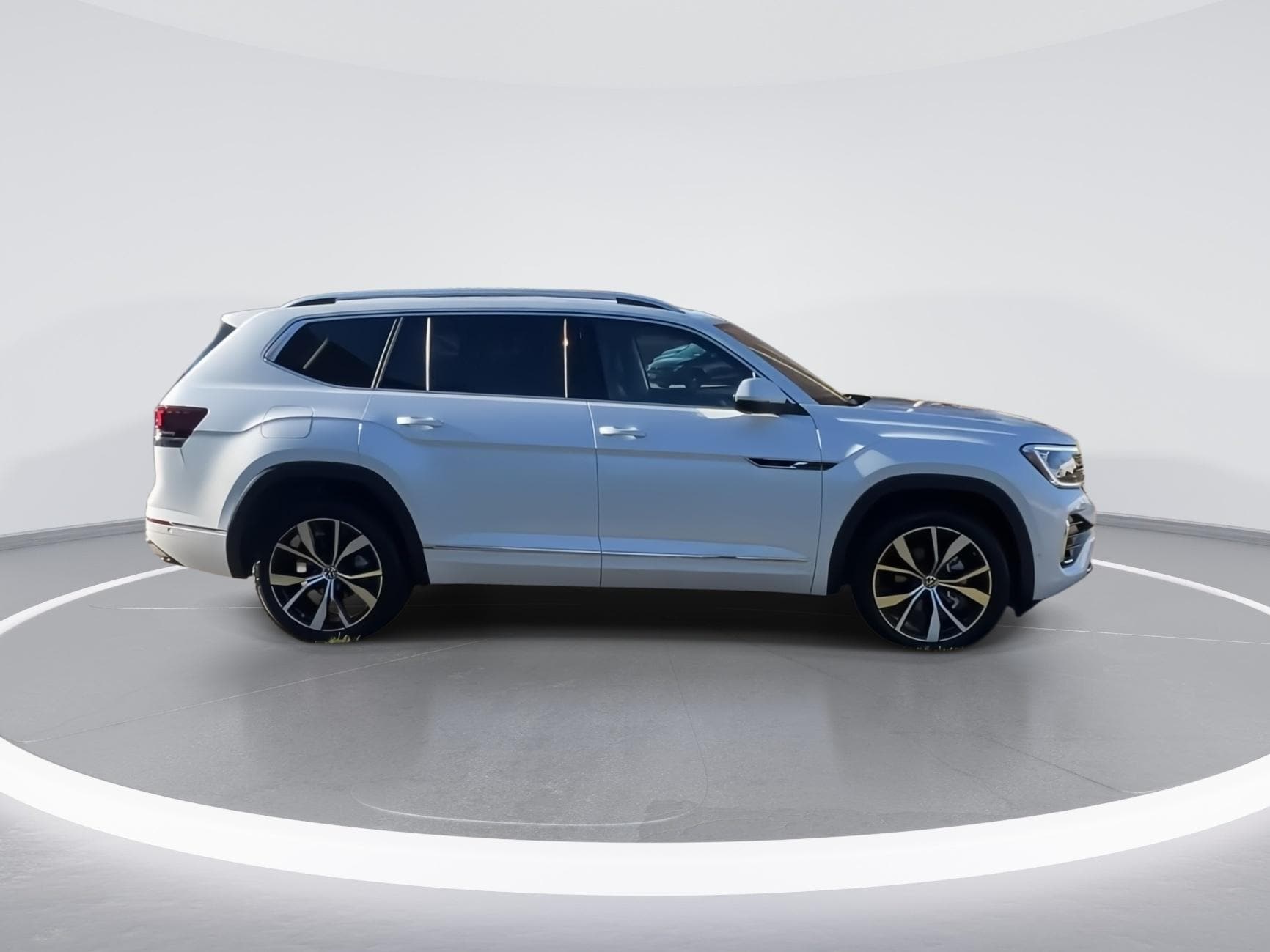 2026 Volkswagen Atlas SEL Premium R-Line - Photo 9