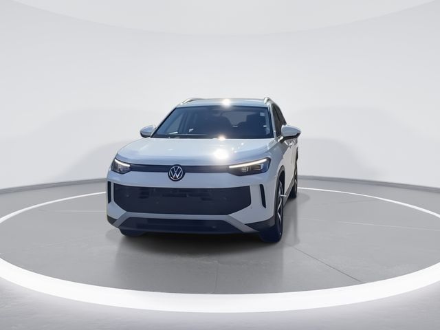 2025 Volkswagen Tiguan SE photo 3