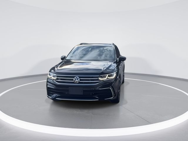 2024 Volkswagen Tiguan SEL R-Line Black photo 3