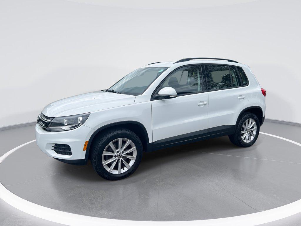 2017 Volkswagen Tiguan Limited 2.0T 4Motion's photo