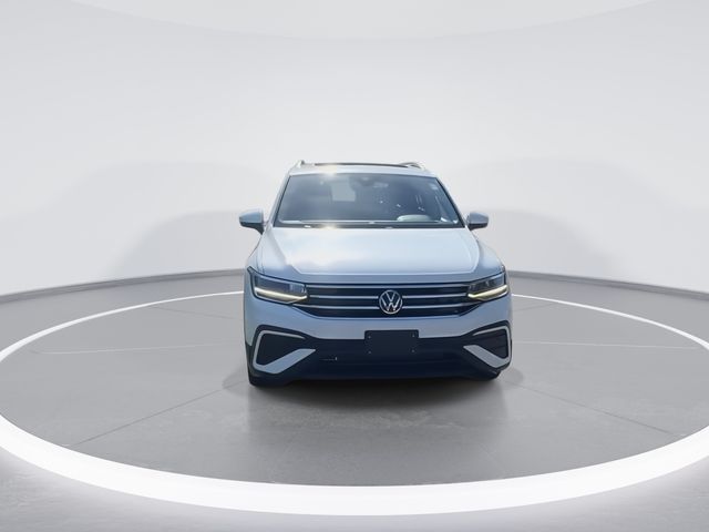 2022 Volkswagen Tiguan SE photo 2