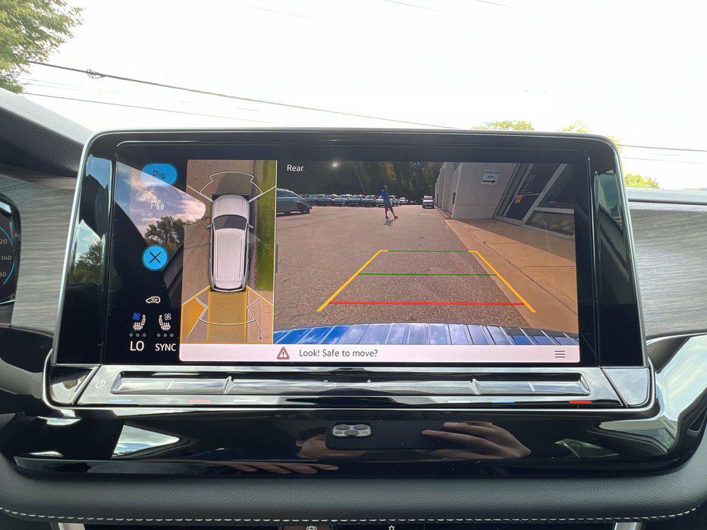 2026 Volkswagen Atlas SEL Premium R-Line - Photo 17