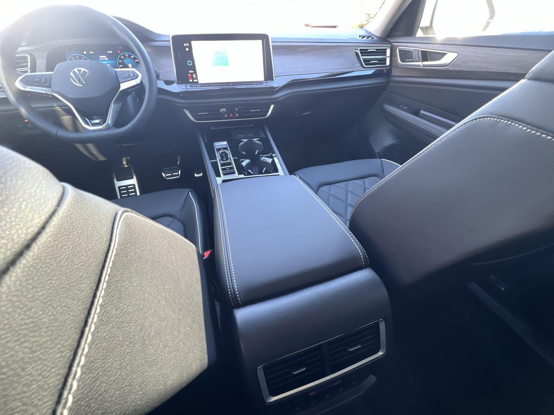 2026 Volkswagen Atlas SEL Premium R-Line - Photo 20