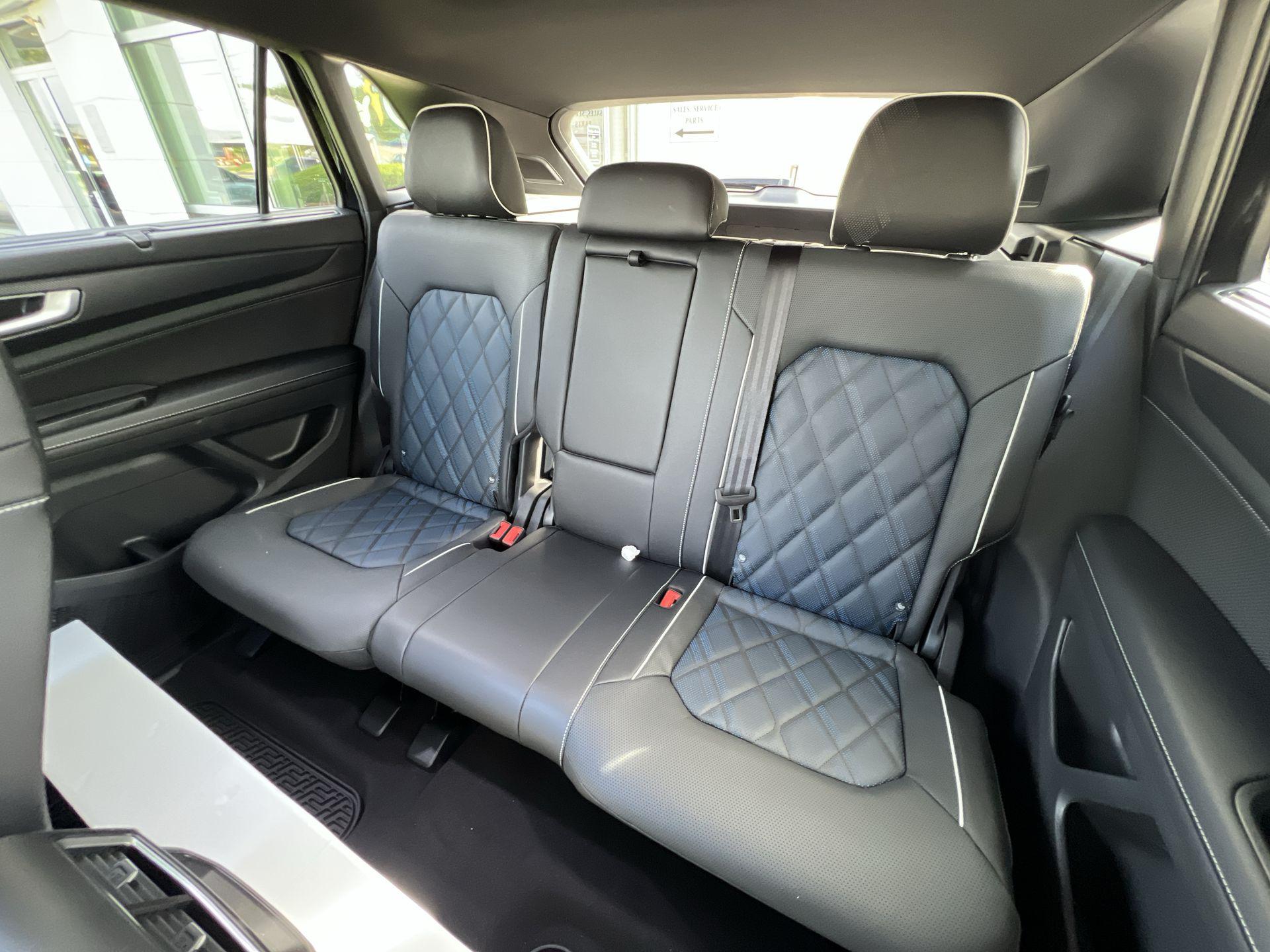 2026 Volkswagen Atlas Cross Sport SEL Premium R-LINE - Photo 22