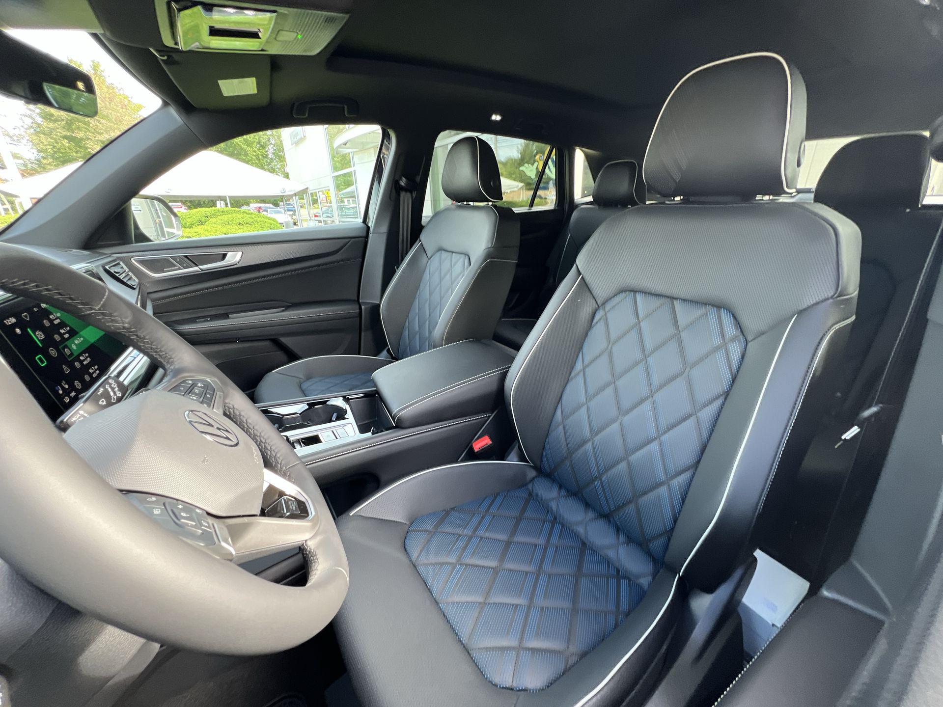 2026 Volkswagen Atlas Cross Sport SEL Premium R-LINE - Photo 11