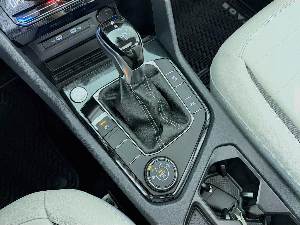 2026 Volkswagen Taos SE - Photo 16