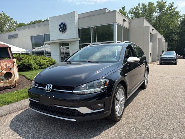 Certified 2019 Volkswagen Golf Alltrack Alltrack S with VIN 3VWH17AU3KM520667 for sale in Glastonbury, CT