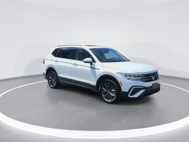 2022 Volkswagen Tiguan SE photo 2