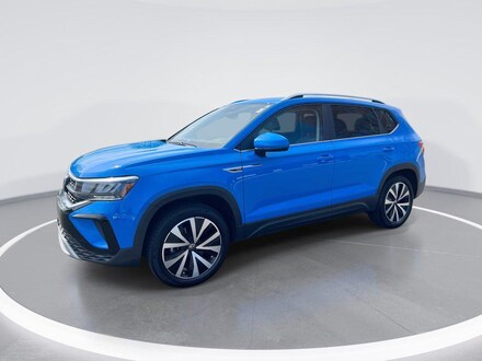 2023 Volkswagen Taos SE 4motion *Ltd Avail* Sport Utility