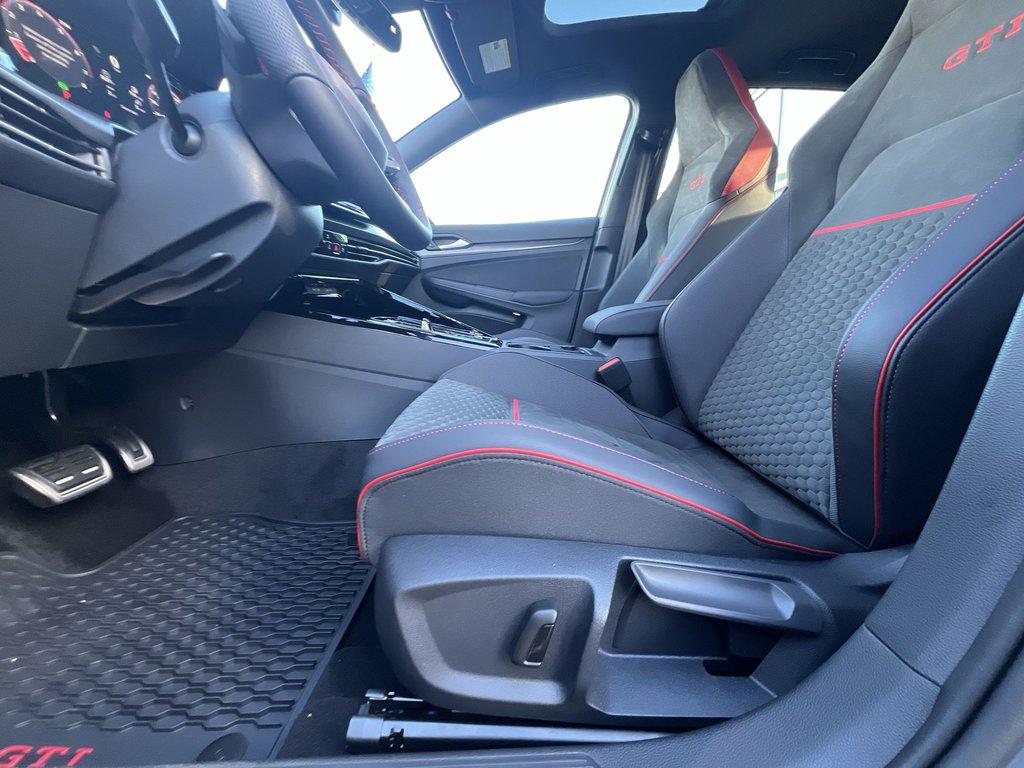 2026 Volkswagen Golf GTI SE - Photo 12