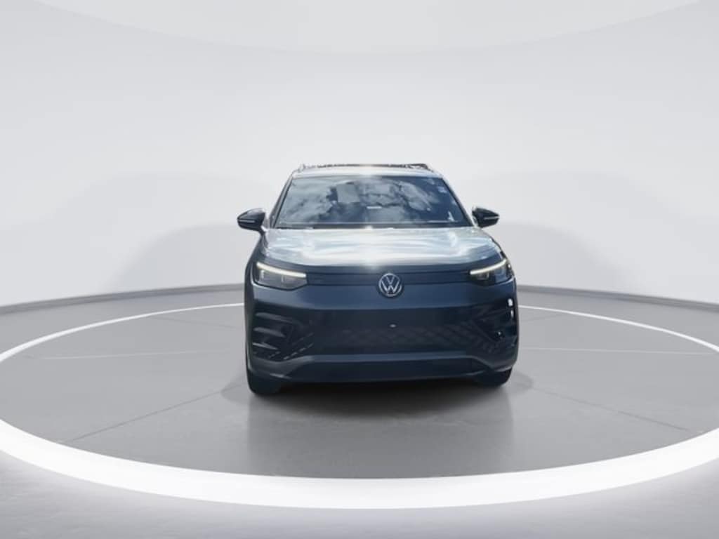 New 2025 Volkswagen Tiguan 2.0T SE R-Line Black SUV