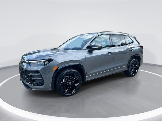 2025 Volkswagen Tiguan SE R-LINE BLACK's photo