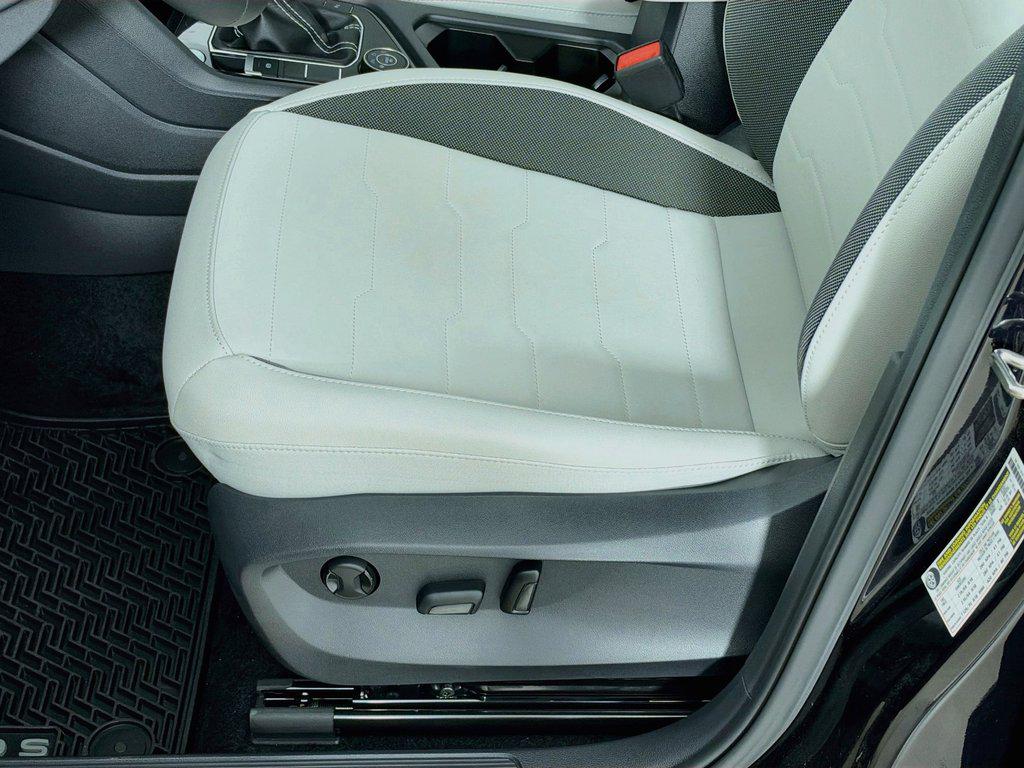2026 Volkswagen Taos SE - Photo 18
