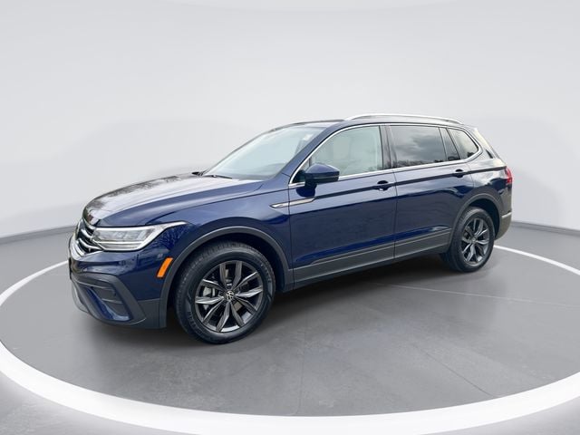 2022 Volkswagen Tiguan SE's photo