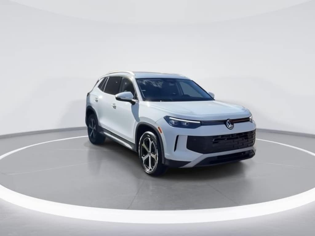 New 2025 Volkswagen Tiguan 2.0T SE SUV