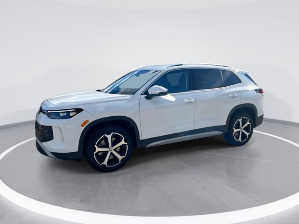 New 2025 Volkswagen Tiguan 2.0T SE SUV