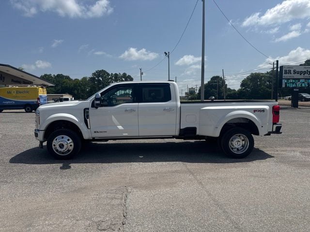 New 2026 Ford Super Duty F-450&reg; Lariat&reg;