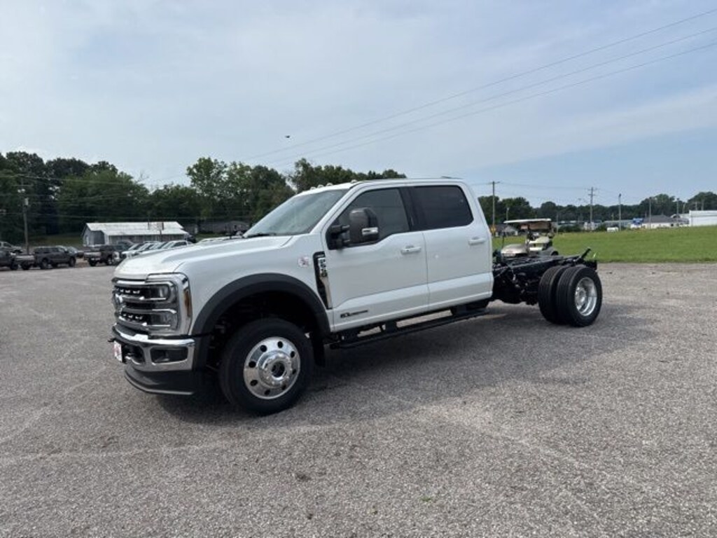 New 2026 Ford Chassis Cab F-550® Lariat® TRUCK
