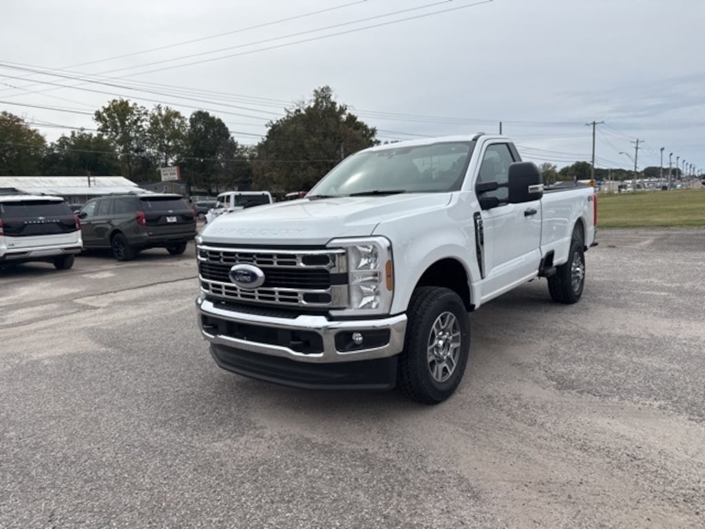 New 2025 Ford Super Duty F-350 XLT TRUCK