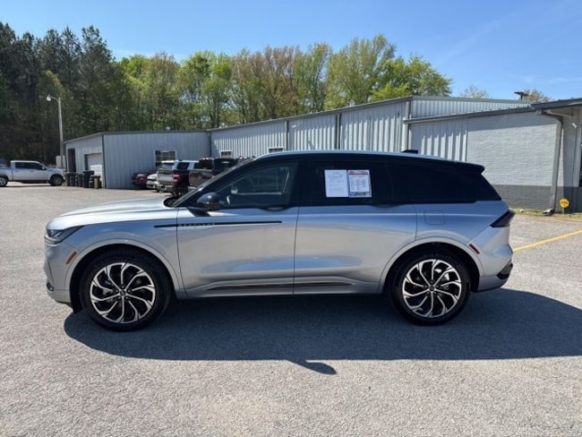 2025 Lincoln Nautilus Reserve SUV