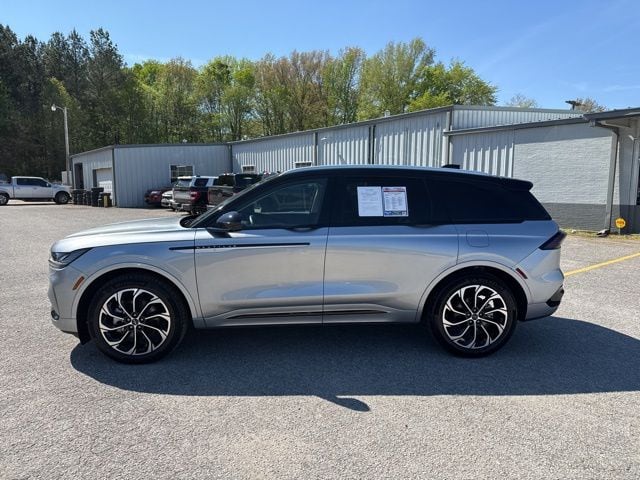 Silver Radiance Metallic Clearcoat 2025 Lincoln Nautilus Reserve AWD SUV / Crossover All-Wheel Drive 8-Speed Automatic