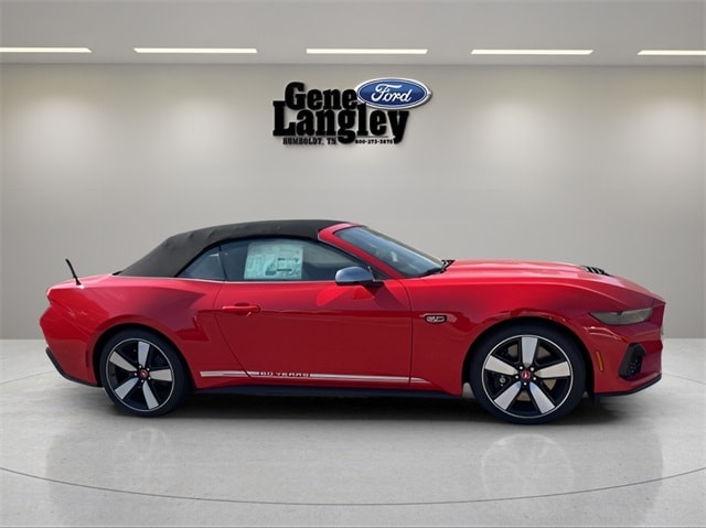 2025 Ford Mustang GT Premium Convertible - Photo 12
