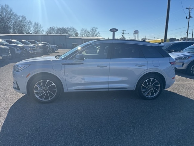 2025 Lincoln Corsair Plug-In Hybrid Grand Touring SUV