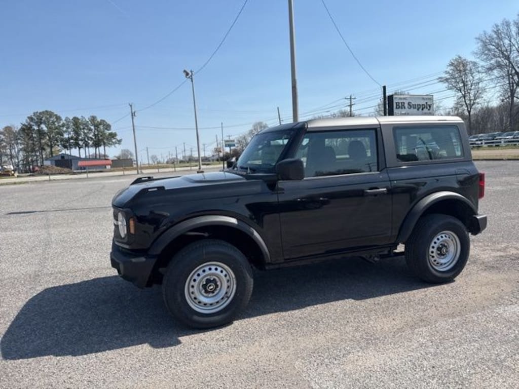 New 2026 Ford Bronco Base SUV