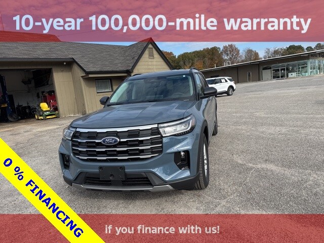 2025 Ford Explorer photo 2