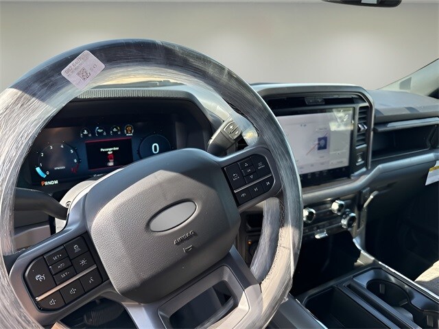 2025 Ford F-150 XLT photo 3