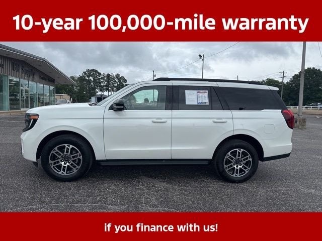 2025 Ford Expedition Active's photo