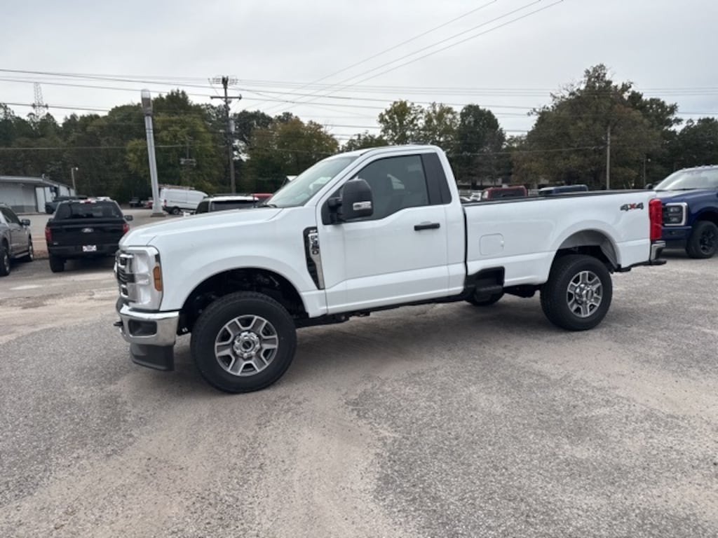 New 2025 Ford Super Duty F-350 XLT TRUCK