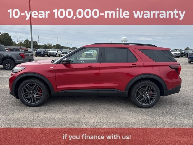 2025 Ford Explorer ST-LINE's photo