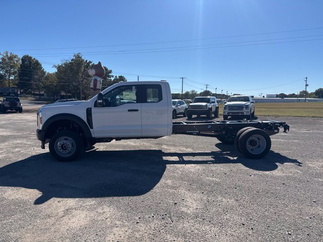 2027 Ford F-450 Super Duty Chassis Cab