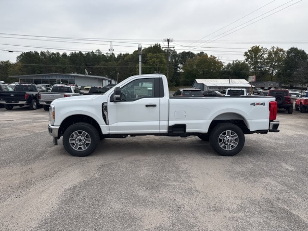 New 2025 Ford Super Duty F-350 XLT TRUCK