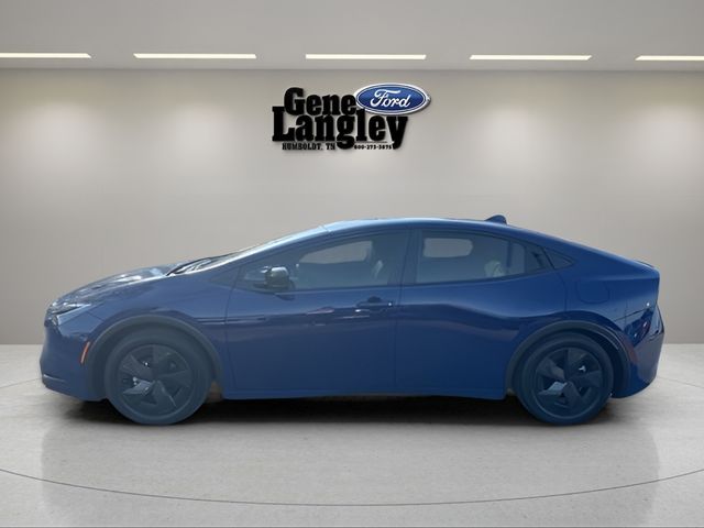 2025 Toyota Prius LE FWD's photo