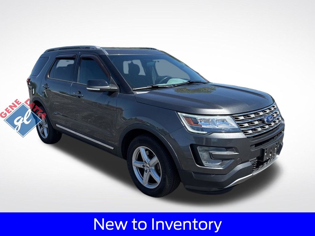 2017 Ford Explorer XLT 4WD's photo