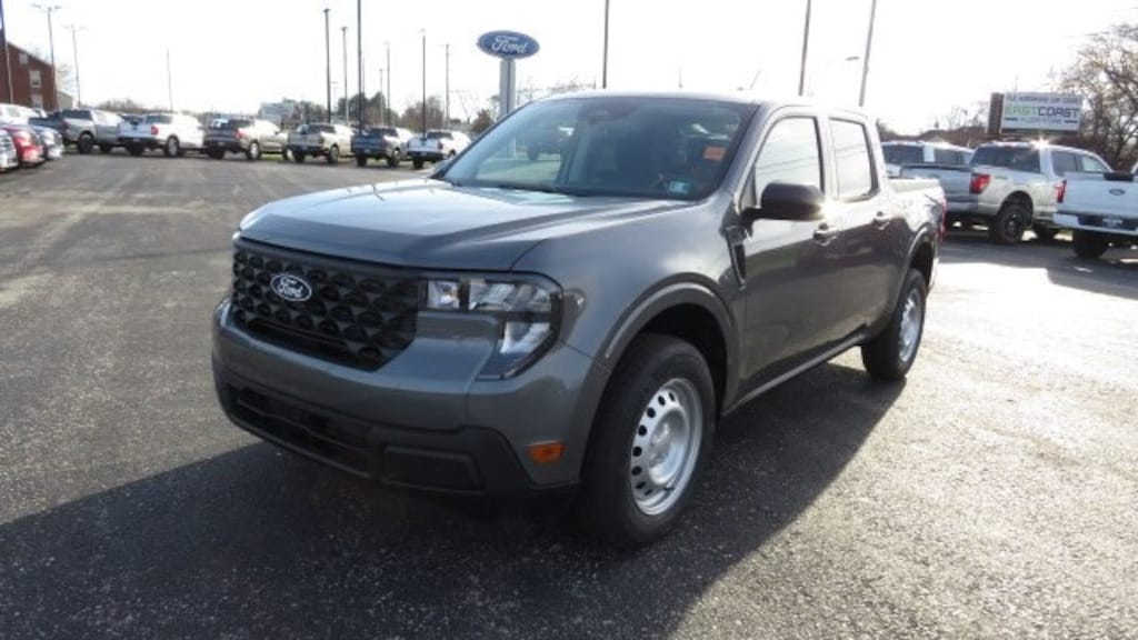 New 2025 Ford Maverick XL Truck