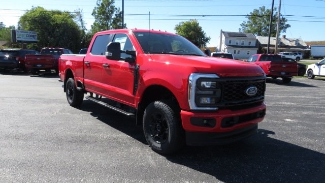 2026 Ford F-350 Super Duty XL's photo