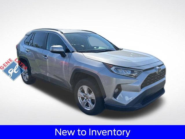 2021 Toyota RAV4 XLE AWD's photo