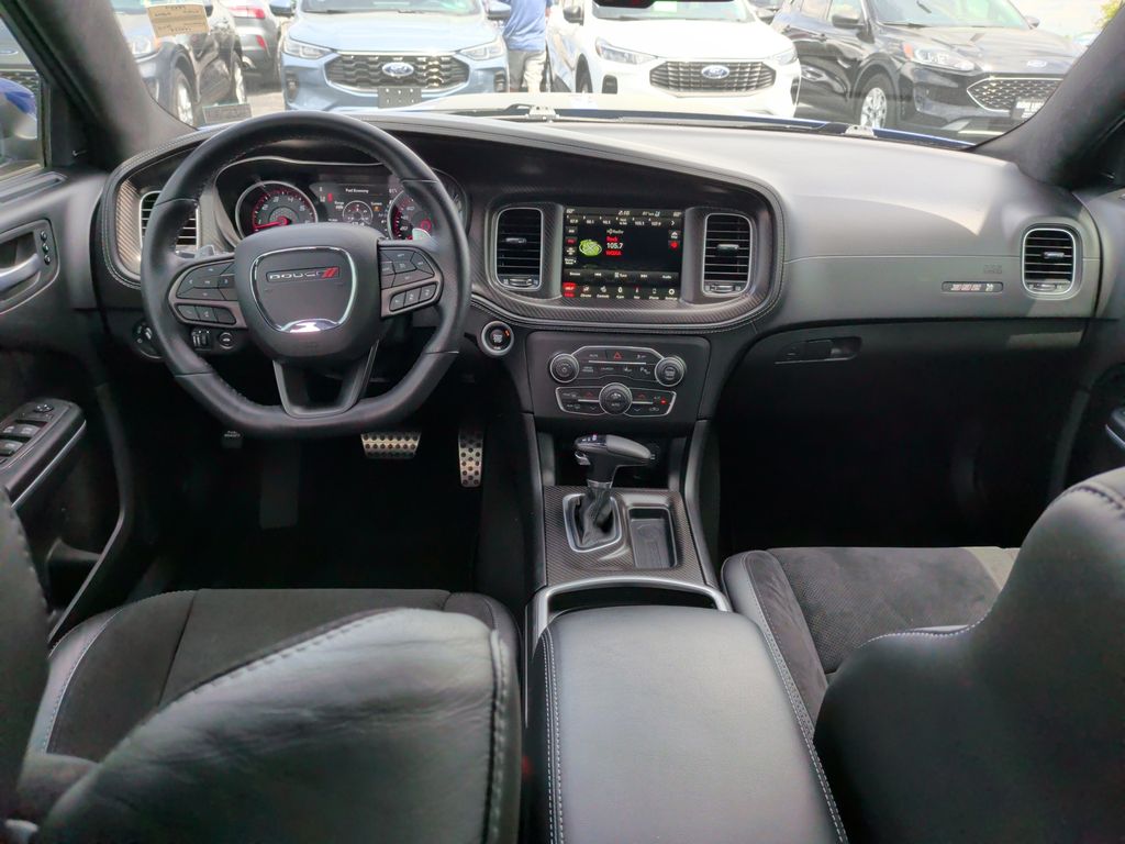 2C3CDXGJ3NH199528