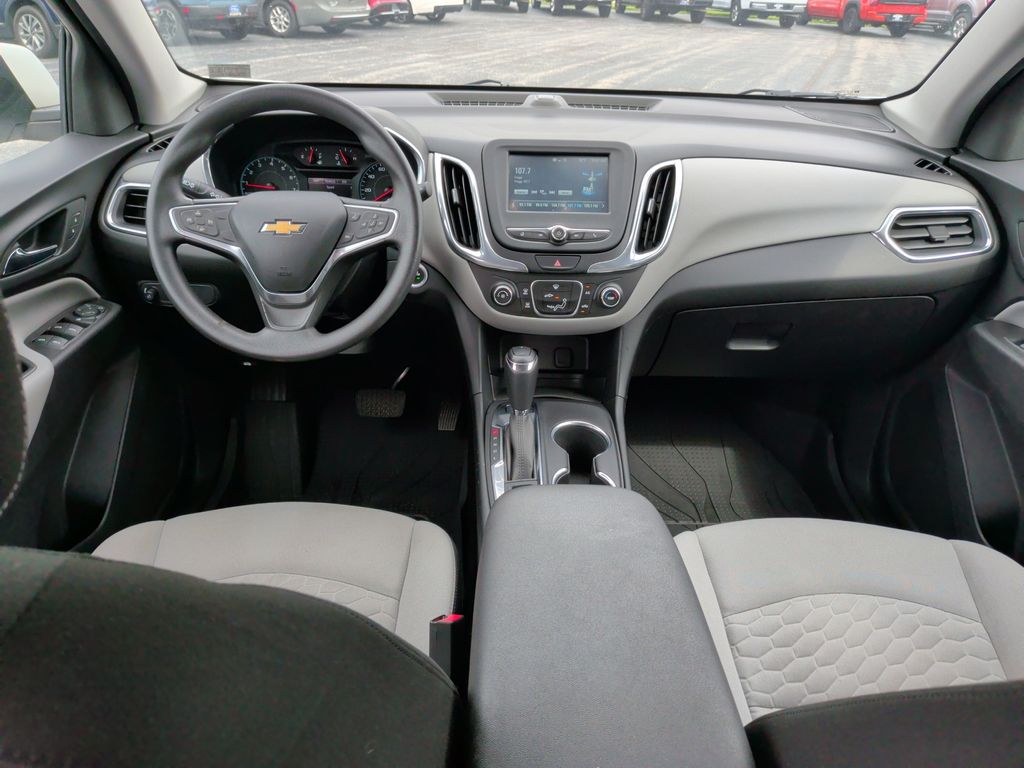 Used 2018 Chevrolet Equinox LT with VIN 2GNAXSEV5J6324691 for sale in Hanover, PA