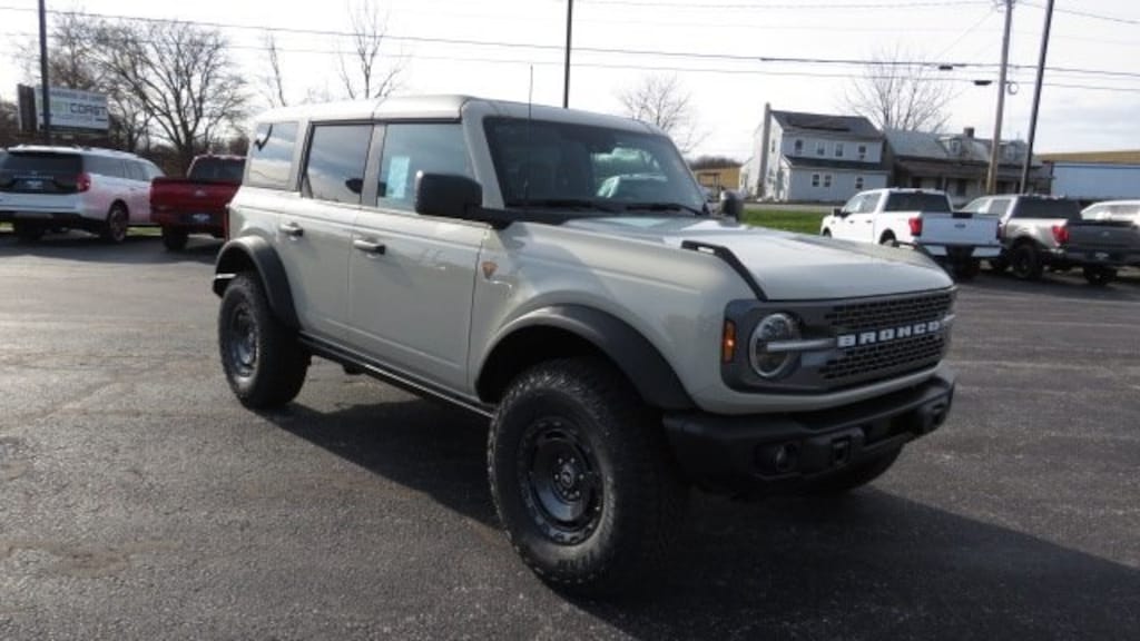 New 2025 Ford Bronco Badlands SUV