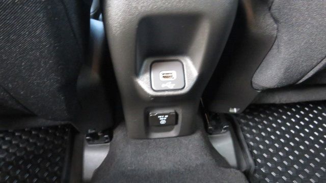 2022 Jeep Renegade Trailhawk - Photo 16