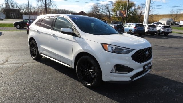 2022 Ford Edge ST-Line's photo